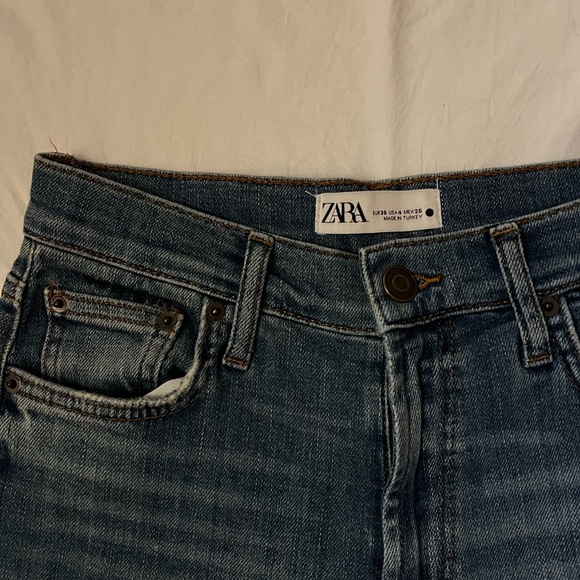 BOGO❗️Zara Women's Blue Jeans - Picture 2 of 5